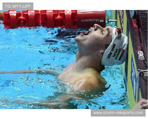 米西·富兰克林仰泳再创佳绩，展现游泳传奇风采