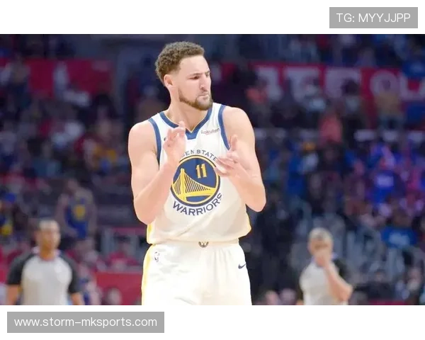 汤普森伤愈归来，重返赛场点燃球队希望